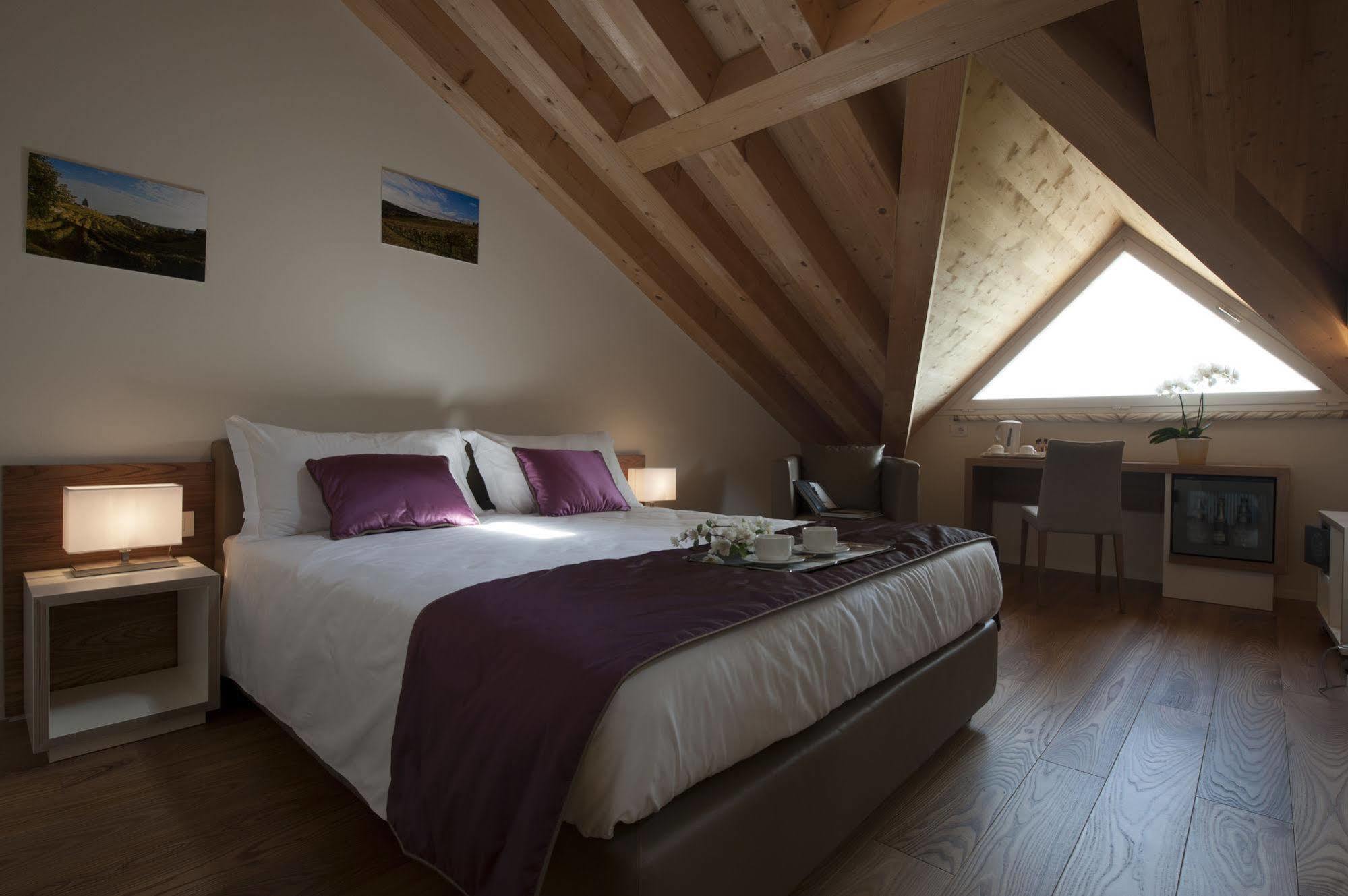 Villa Del Poggio Prosecco Bike Hotel San Pietro Di Feletto Екстер'єр фото