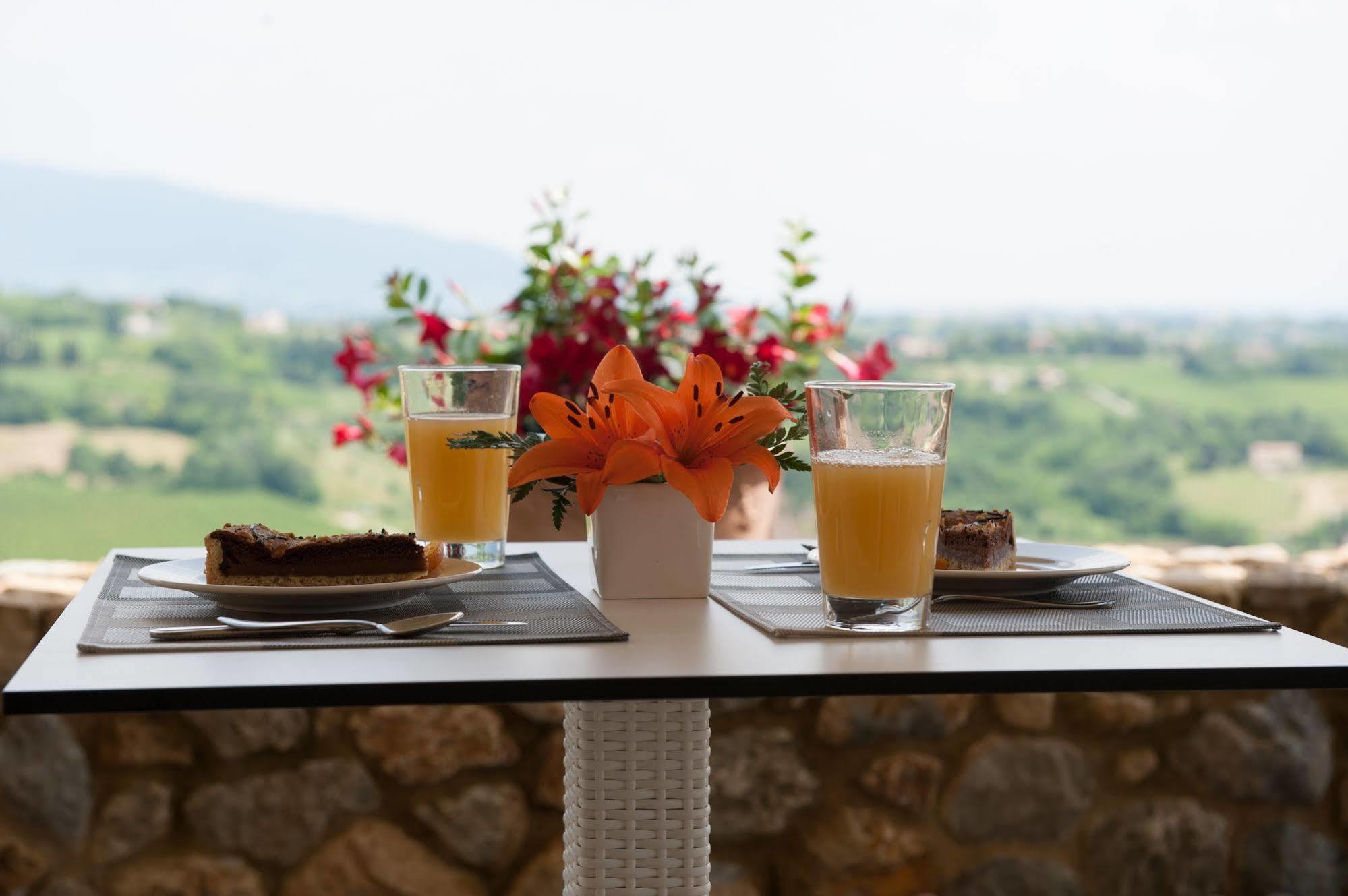 Villa Del Poggio Prosecco Bike Hotel San Pietro Di Feletto Екстер'єр фото